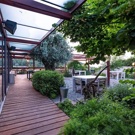 Urla Bagevi Hotel Yagcilar